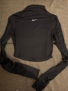 Nike Black Long-Sleeve Cropped Training Top with Swoosh